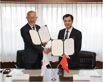 UEC signs general agreement with VNU-UET, Vietnam