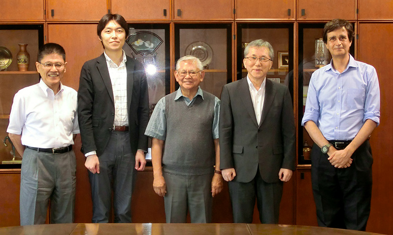 Oscar H. Ibarra, an eminent academic from UC Santa Barbara, visits UEC, Tokyo